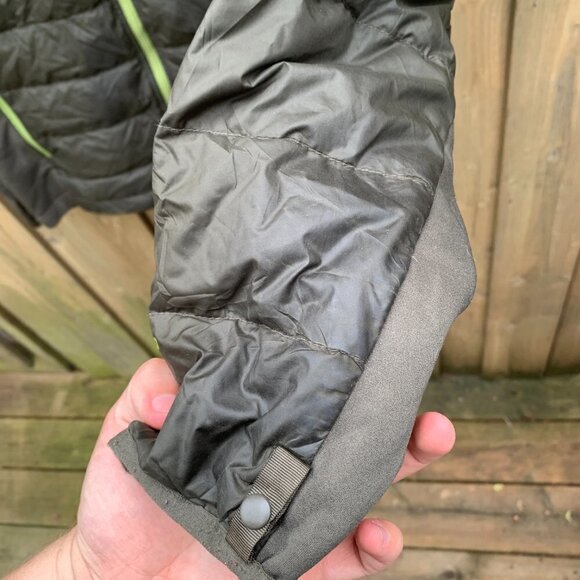 The North Face Puffer Jacket Medium Green - Picture 8 of 10